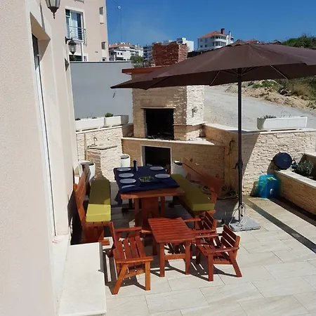 Apartment Mali Sjor